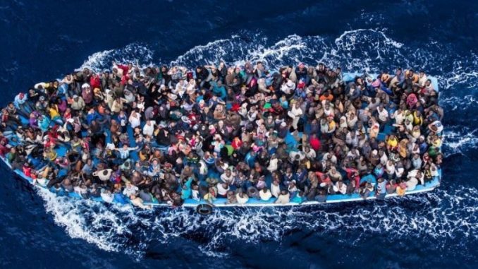 Ο Ι.Ο. ΗΡΑΚΛΕΙΟΥ ΔΙΠΛΑ ΣΤΟΥΣ ΠΡΟΣΦΥΓΕΣ!1 Ο Ι.Ο. ΗΡΑΚΛΕΙΟΥ ΔΙΠΛΑ ΣΤΟΥΣ ΠΡΟΣΦΥΓΕΣ!
