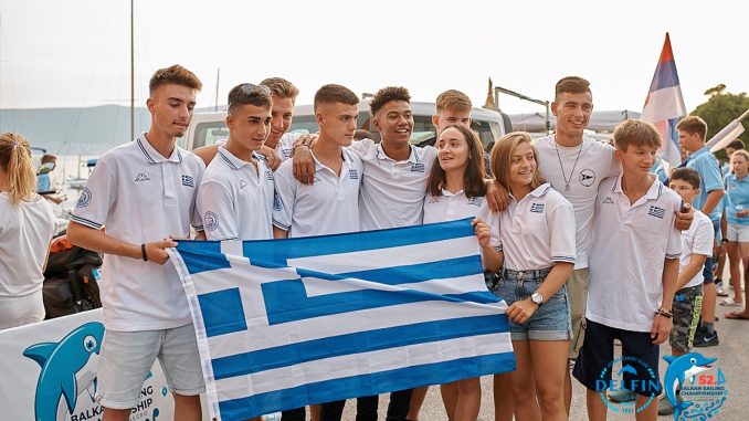 ΜΕΣΑ ΣΤΑ ΜΕΤΑΛΛΙΑ ΕΙΝΑΙ ΟΙ ΕΛΛΗΝΕΣ ΜΕΣΑ ΣΤΑ ΜΕΤΑΛΛΙΑ ΕΙΝΑΙ ΟΙ ΕΛΛΗΝΕΣ